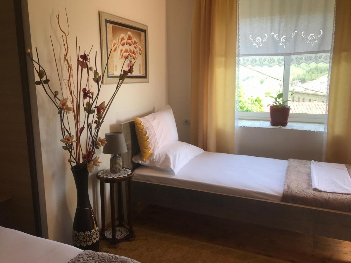 The Mosaic House - Shtepia Me Mozaik Hotel Përmet Екстериор снимка