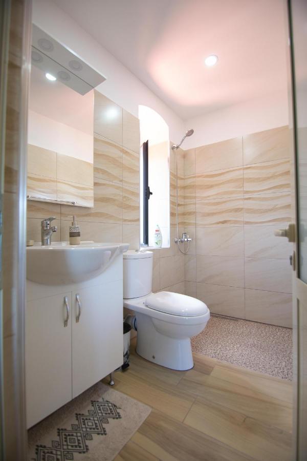 The Mosaic House - Shtepia Me Mozaik Hotel Përmet Екстериор снимка